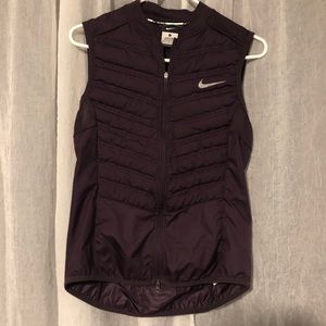*NWOT* Women’s Nike Running Vest Size Small!